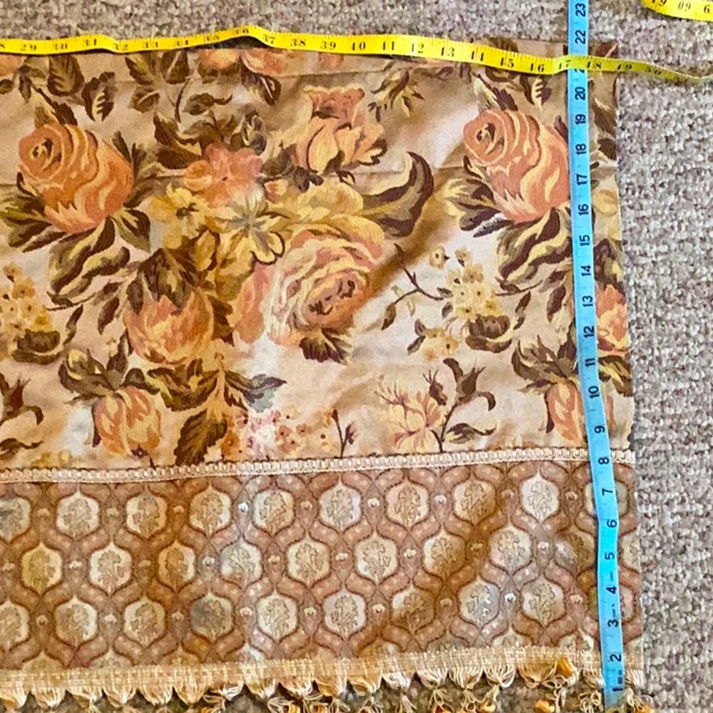 ⚜️ GOLD & SALMON ROSES VALANCE 22” X 49” SAMPLE New